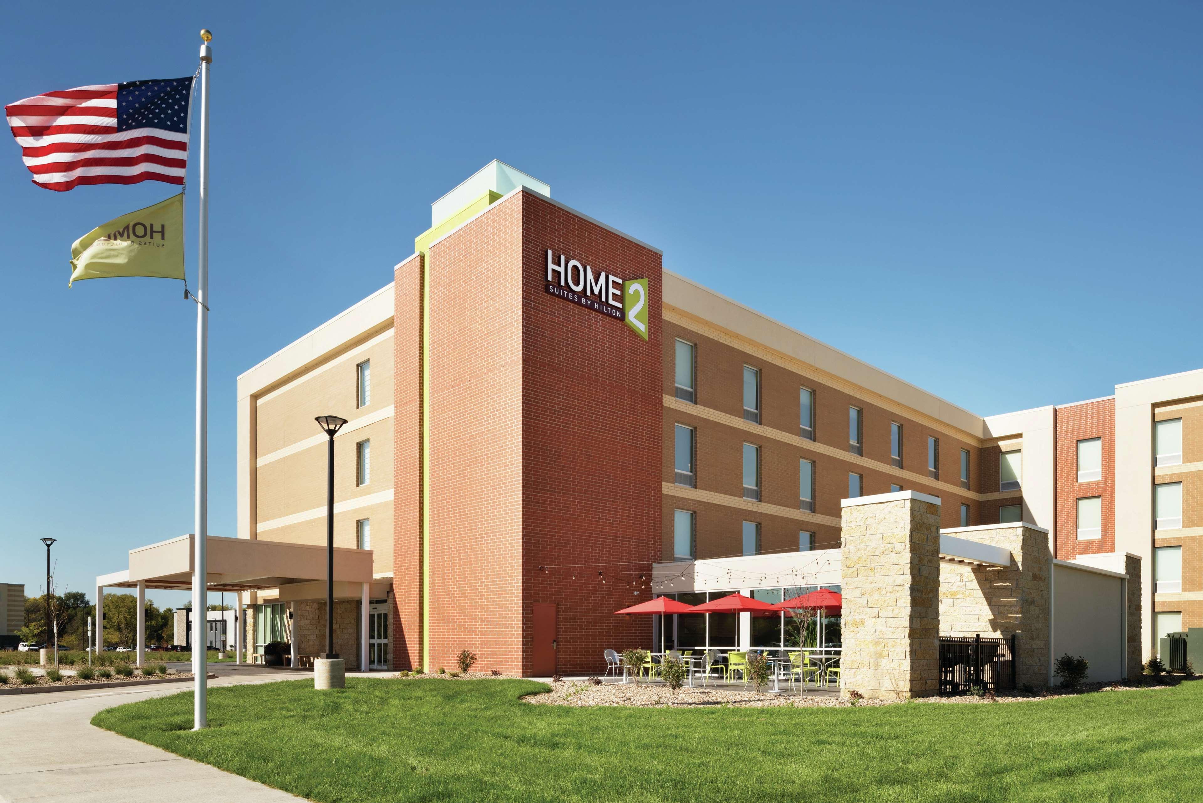 Home2 Suites By Hilton Iowa City Coralville Exterior foto