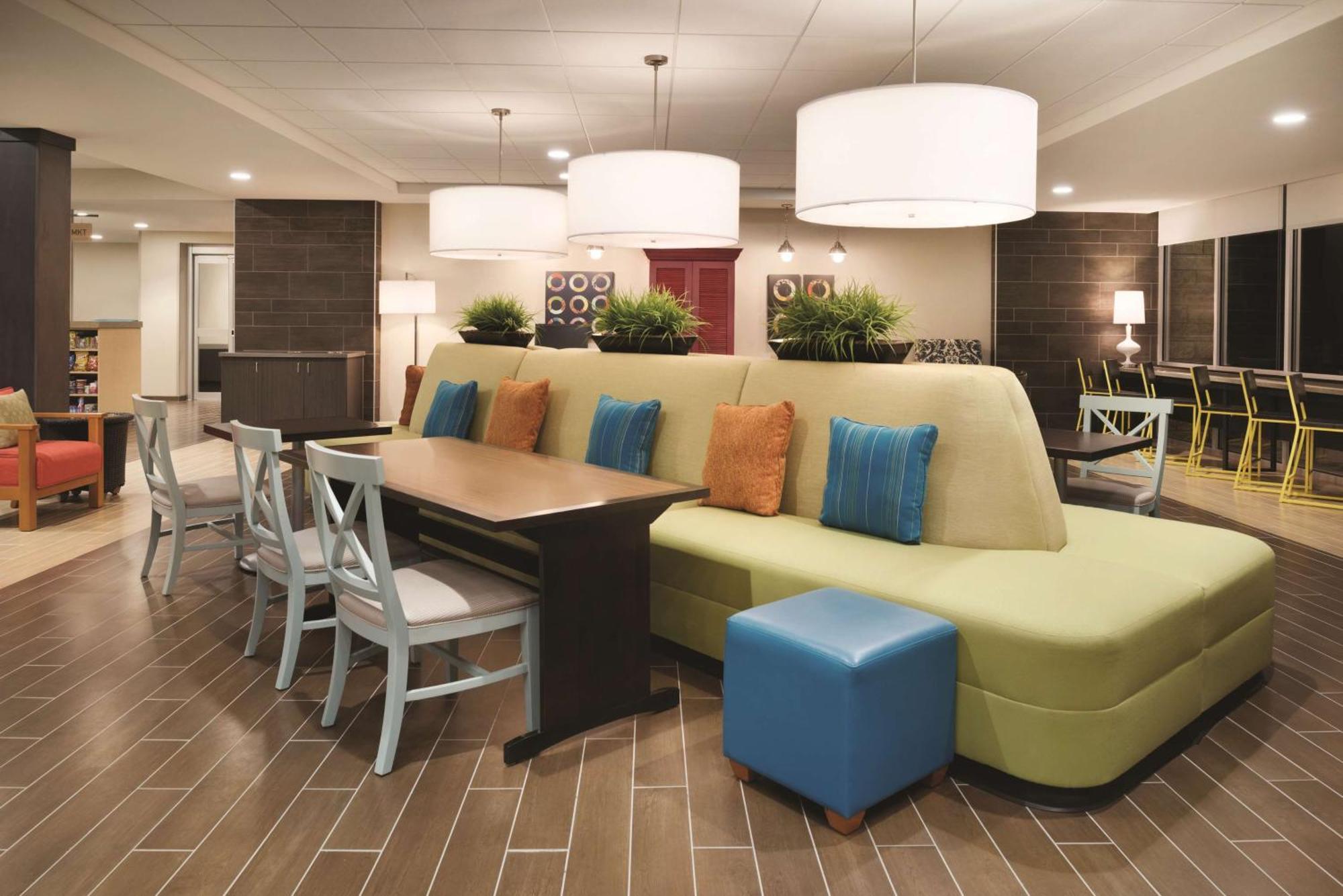 Home2 Suites By Hilton Iowa City Coralville Exterior foto