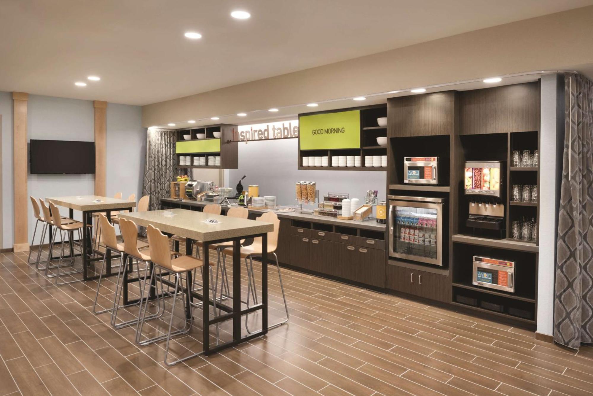 Home2 Suites By Hilton Iowa City Coralville Exterior foto